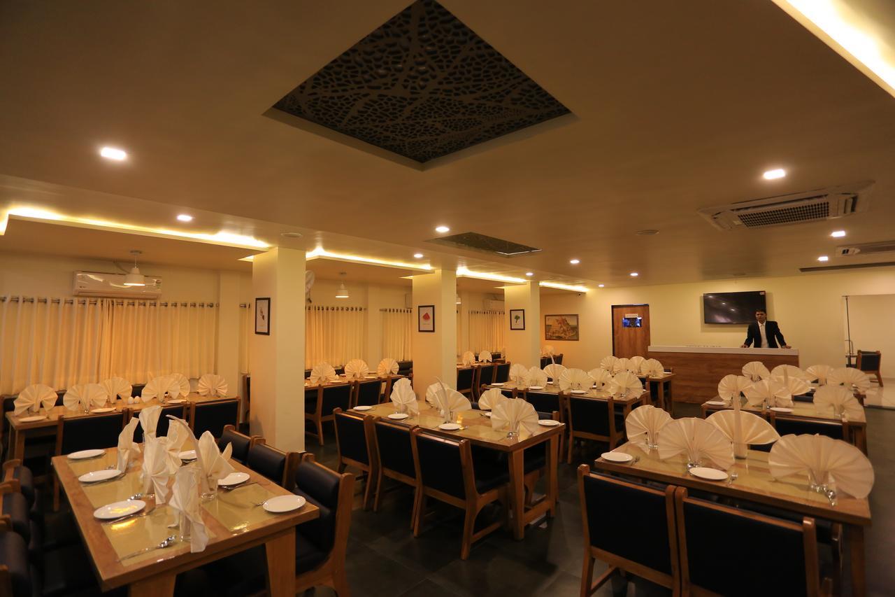 The Grand Raveta Hotel Patan  Exterior photo